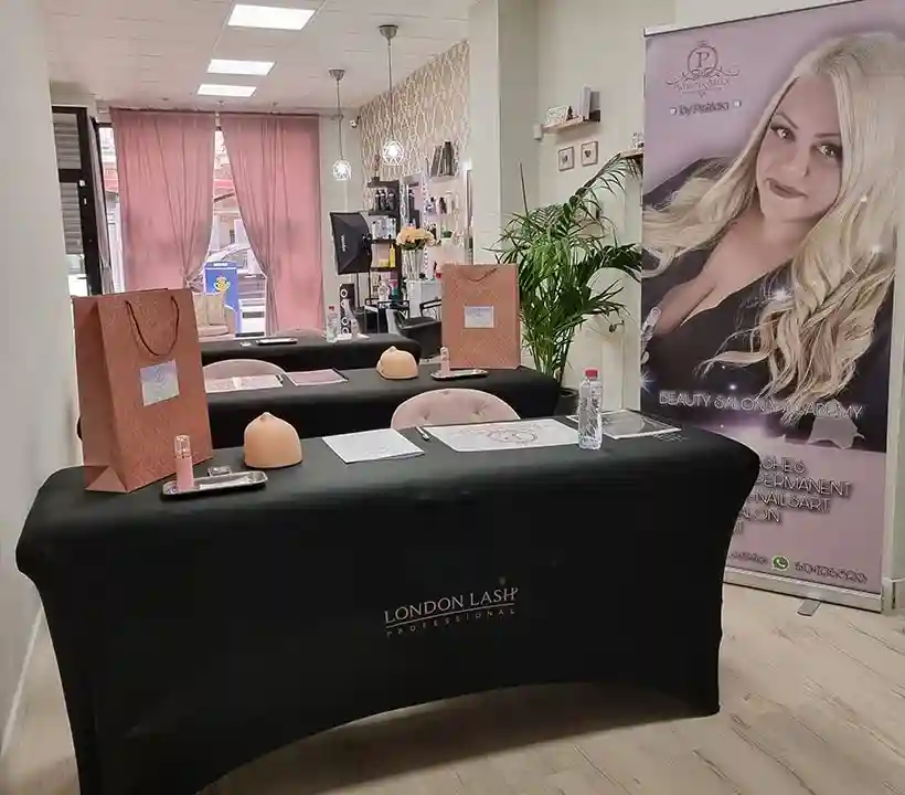 Cursos profesionales de belleza en Torrejon