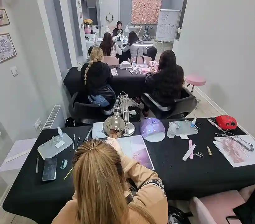 Cursos profesionales de microblading en Torrejon